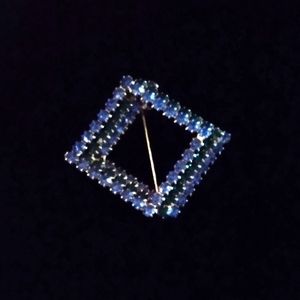 Blue rhinestone triple square brooch